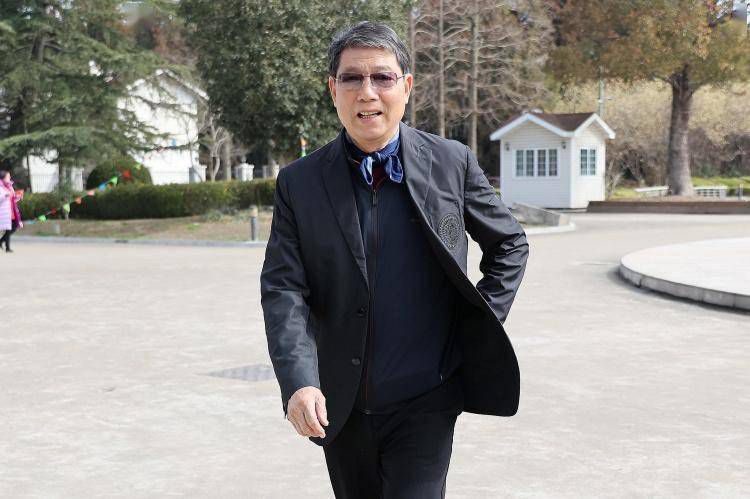 女大学生的生活